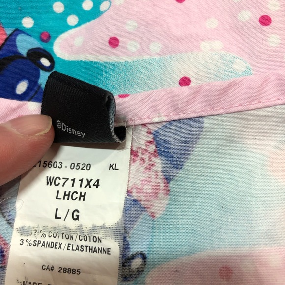 Disney Stitch Scrub top, Large, 2 front pockets - Picture 7 of 12